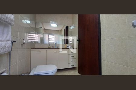 Apartamento à venda com 156m², 5 quartos e 2 vagas Apartamento à venda com 156m², 5 quartos e 2 vagasBanheiro Quarto 1 suíte