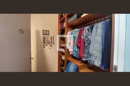 Closet Quarto 1 suíte de apartamento à venda com 5 quartos, 156m² em Campestre, Santo André