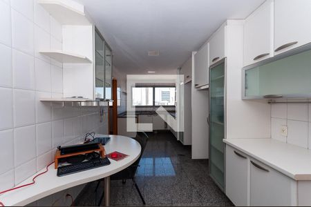 Apartamento à venda com 171m², 4 quartos e 3 vagasCozinha