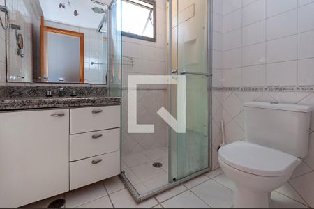 Apartamento à venda com 171m², 4 quartos e 3 vagasBanheiro do quarto 2 Suíte