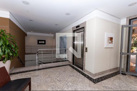 Apartamento à venda com 171m², 4 quartos e 3 vagasÁrea comum - Hall Social