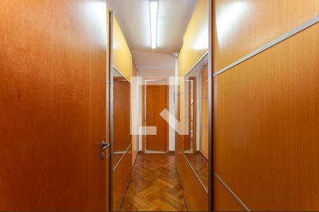 Apartamento à venda com 171m², 4 quartos e 3 vagasCloset Quarto 1 Suíte