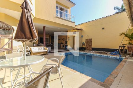 Casa de condomínio à venda com 700m², 6 quartos e 2 vagasÁrea externa - Piscina