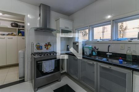 Casa de condomínio à venda com 700m², 6 quartos e 2 vagasCozinha e Área de Serviço