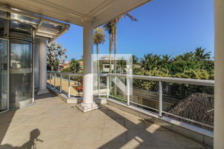 Casa de condomínio à venda com 700m², 6 quartos e 2 vagasVaranda Suítes 2 e 3