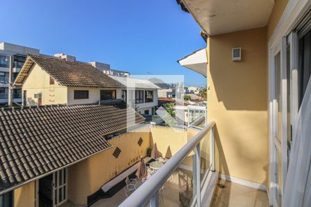 Casa de condomínio à venda com 700m², 6 quartos e 2 vagasSuíte 5 - Varanda