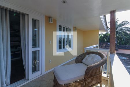 Casa de condomínio à venda com 700m², 6 quartos e 2 vagasSuíte 1 - Varanda