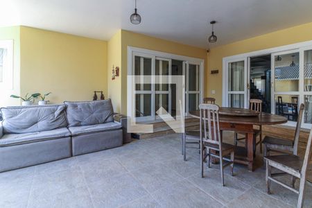 Casa de condomínio à venda com 700m², 6 quartos e 2 vagasÁrea externa