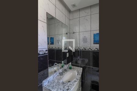 Casa de condomínio à venda com 700m², 6 quartos e 2 vagasSuíte 4 - Banheiro