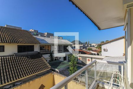 Casa de condomínio à venda com 700m², 6 quartos e 2 vagasSuíte 4 - Varanda