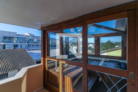 Casa de condomínio à venda com 700m², 6 quartos e 2 vagasSuíte 1 - Varanda