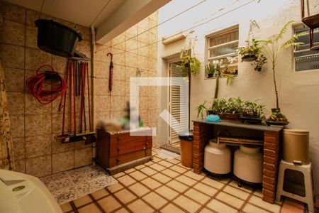 Casa à venda com 88m², 2 quartos e sem vagaQuintal - Área de serviço