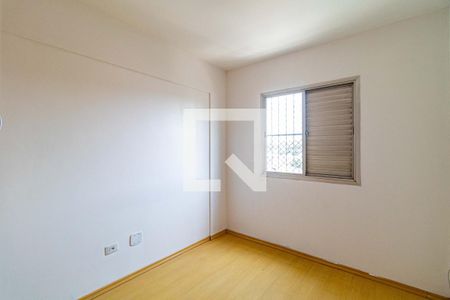 Quarto 02 de apartamento para alugar com 2 quartos, 55m² em Jardim Cláudia, São Paulo