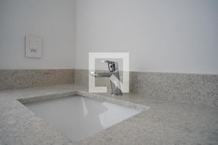 Apartamento à venda com 81m², 3 quartos e 1 vagaBanheiro Corredor