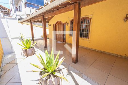 Casa à venda com 720m², 4 quartos e 6 vagasÁrea Externa