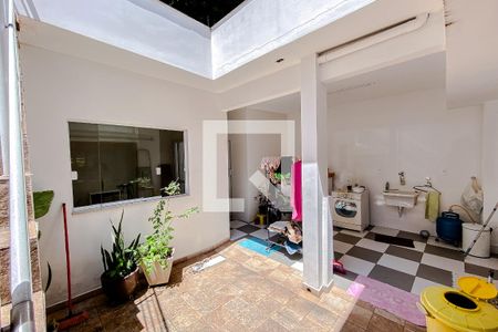 Casa à venda com 140m², 4 quartos e 1 vagaQuintal