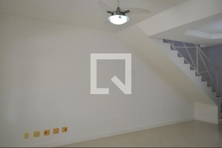 Sala de casa à venda com 3 quartos, 133m² em Anil, Rio de Janeiro