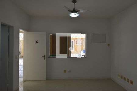 Sala de casa à venda com 3 quartos, 133m² em Anil, Rio de Janeiro