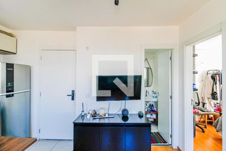 Sala de apartamento para alugar com 2 quartos, 40m² em Parque Maria Helena, São Paulo