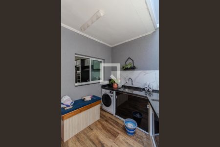 Casa à venda com 120m², 3 quartos e 2 vagas Casa à venda com 120m², 3 quartos e 2 vagasÁrea de Serviço