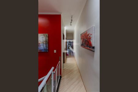 Casa à venda com 120m², 3 quartos e 2 vagas Casa à venda com 120m², 3 quartos e 2 vagasCorredor