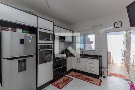 Casa à venda com 120m², 3 quartos e 2 vagas Casa à venda com 120m², 3 quartos e 2 vagasCozinha