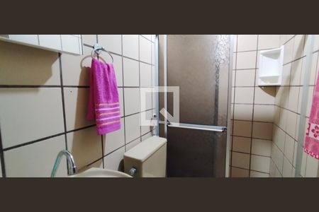 Banheiro de casa de condomínio para alugar com 3 quartos, 100m² em Stella Maris, Salvador