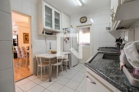 Apartamento à venda com 90m², 3 quartos e 2 vagasCozinha