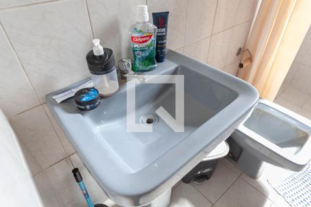 Casa à venda com 244m², 5 quartos e 3 vagasBanheiro da suíte 2