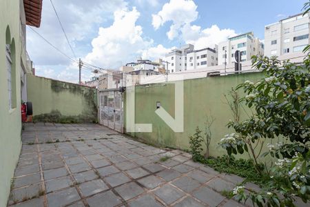 Casa à venda com 244m², 5 quartos e 3 vagasGaragem