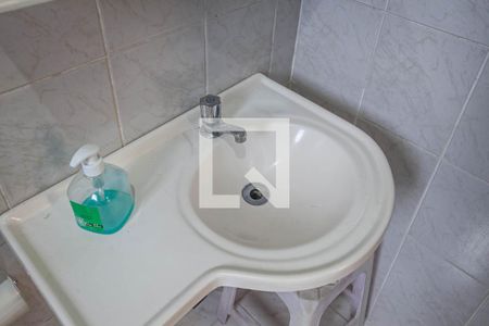 Casa à venda com 244m², 5 quartos e 3 vagasBanheiro da suíte 1