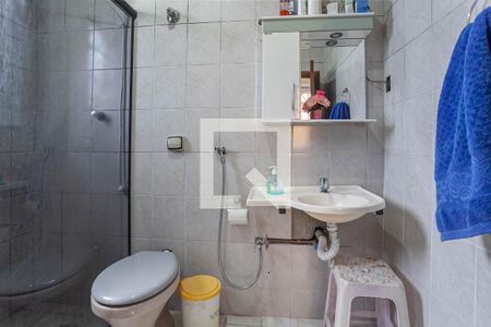 Casa à venda com 244m², 5 quartos e 3 vagasBanheiro da suíte 1