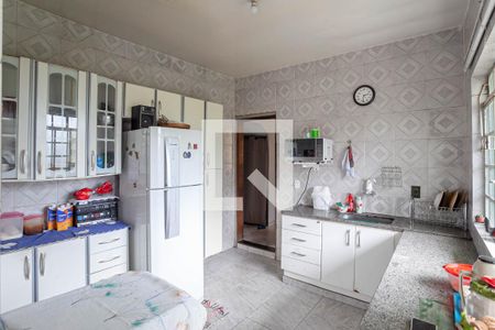 Casa à venda com 244m², 5 quartos e 3 vagasCozinha