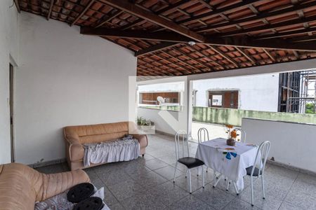 Casa à venda com 244m², 5 quartos e 3 vagasTerraço