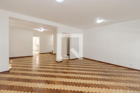 Sala de casa para alugar com 4 quartos, 200m² em Jardim Petropolis, São Paulo