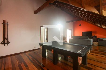 Casa à venda com 374m², 5 quartos e 6 vagasSala 2