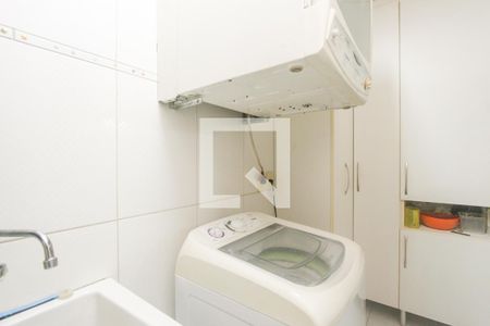 Casa à venda com 374m², 5 quartos e 6 vagasArea de serviço