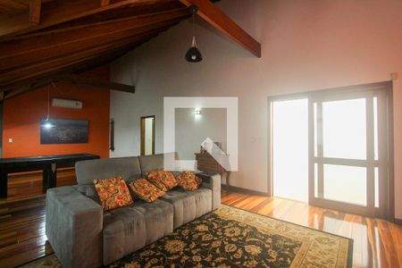 Casa à venda com 374m², 5 quartos e 6 vagasSala 2