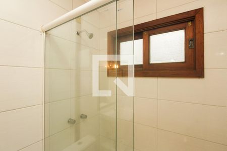 Casa à venda com 374m², 5 quartos e 6 vagasBanheiro social 2