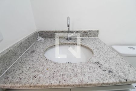 Apartamento para alugar com 43m², 2 quartos e sem vagaBanheiro