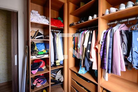 Apartamento à venda com 80m², 3 quartos e 2 vagas Apartamento à venda com 80m², 3 quartos e 2 vagasClosset