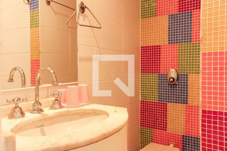 Apartamento para alugar com 110m², 3 quartos e 1 vaga Apartamento para alugar com 110m², 3 quartos e 1 vagaBanheiro Social