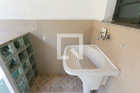 Casa para alugar com 98m², 2 quartos e 1 vagaÁrea de Serviço - Tanque