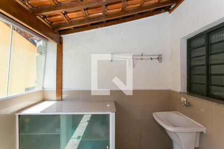 Casa para alugar com 98m², 2 quartos e 1 vagaÁrea de Serviço