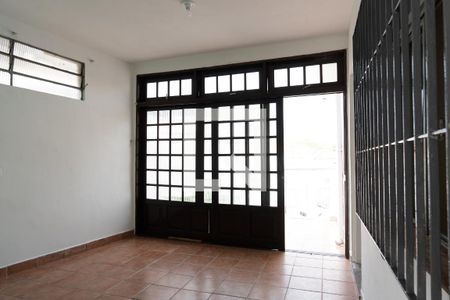 Casa à venda com 70m², 2 quartos e 2 vagas Casa à venda com 70m², 2 quartos e 2 vagasÁrea comum