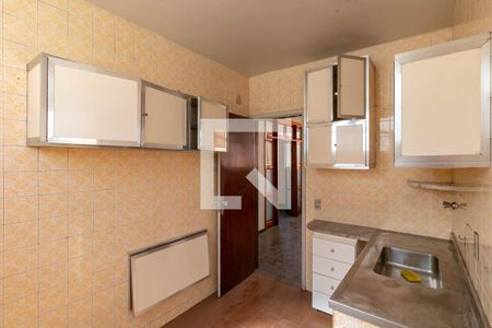 Apartamento para alugar com 140m², 4 quartos e 1 vagaCozinha e Área de Serviço