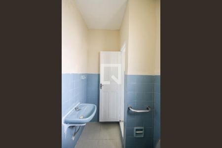 Casa para alugar com 60m², 2 quartos e sem vaga Casa para alugar com 60m², 2 quartos e sem vagaBanheiro