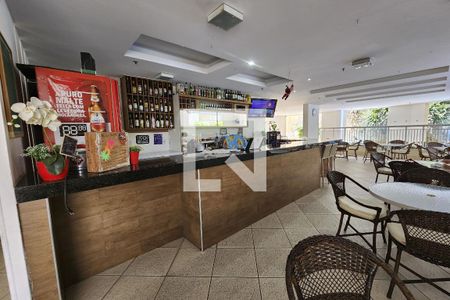 Apartamento à venda com 120m², 3 quartos e 1 vagaÁrea Comum - Bar