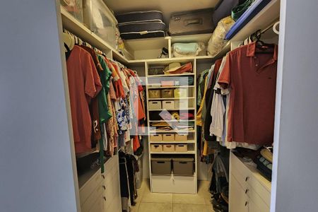 Apartamento à venda com 120m², 3 quartos e 1 vagaCloset