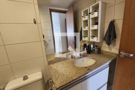 Apartamento à venda com 120m², 3 quartos e 1 vagaBanheiro da Suíte